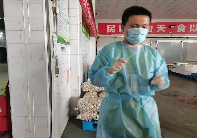 根据新冠疫情最新动态 | 博业体育(中国)开展新一轮果蔬、环境核酸检测